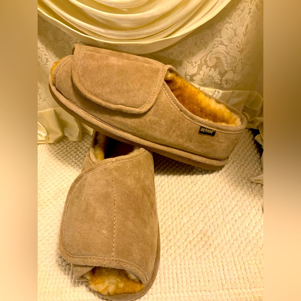 SLIPPERS BY OLD FRIEND